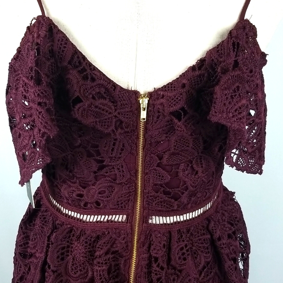 Romeo & Juliet Couture off the Shoulder Lace Dress NWT - Picture 10 of 15